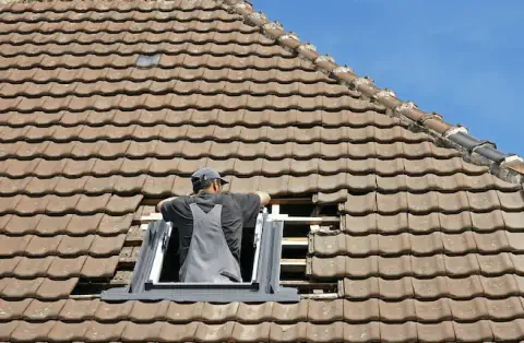 Pose de velux - Saint-Laurent-la-Vernède
